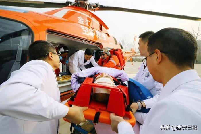 西安日?qǐng)?bào)報(bào)道—65分鐘慶陽(yáng)—西安！直升機(jī)跨省救援患者