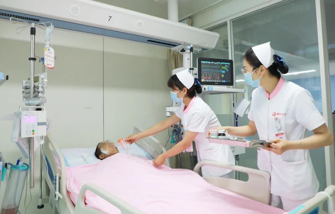 離死亡最近，離希望也更近——記西安國際醫(yī)學中心醫(yī)院胸外科ICU