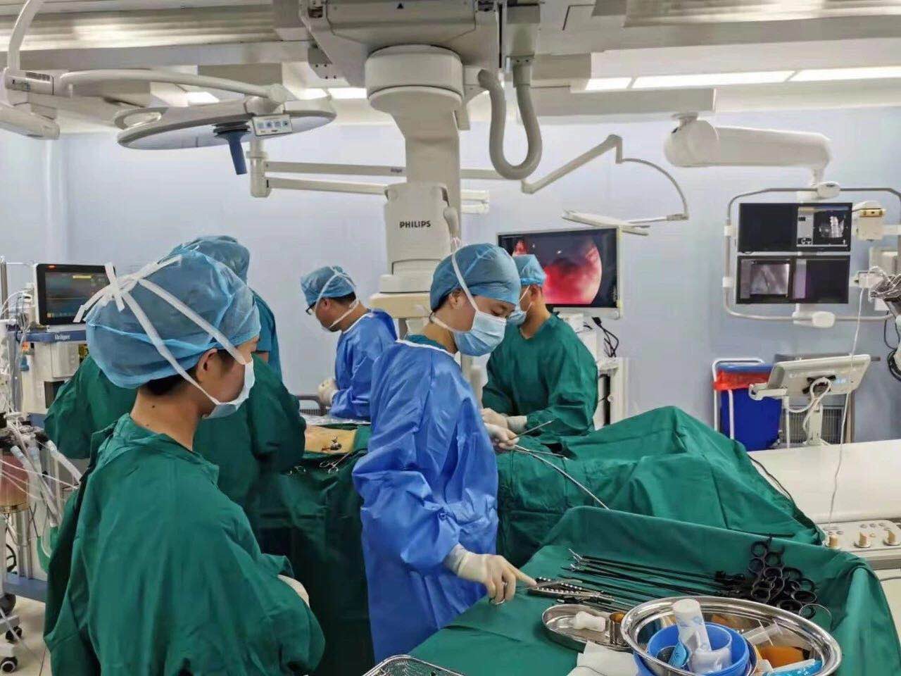 西安國際醫(yī)學中心成功實施國內(nèi)首例KT綜合征盆腔靜脈畸形雜交手術(shù)