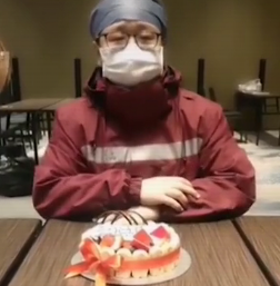 祝在前線奮戰(zhàn)的白衣戰(zhàn)士生日快樂！