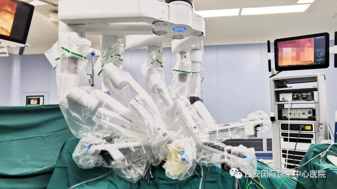 泌尿外科成功完成6例達芬奇機器人手術