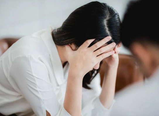 沒食欲、睡眠差、全身乏……這些“長新冠”癥狀有可能是心理疾病撥打96999-3可免費咨詢