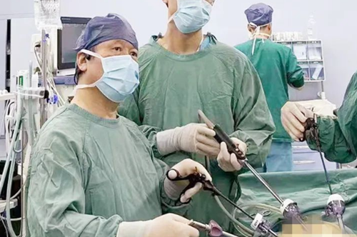 68cm橡膠水管吞入腹中！我院普外科腹腔鏡微創(chuàng)手術(shù)緊急施救！