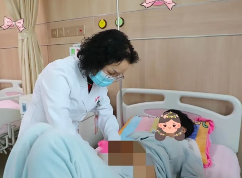 三封感謝信，見證腫瘤二科醫(yī)護(hù)團(tuán)隊(duì)的仁心與溫度